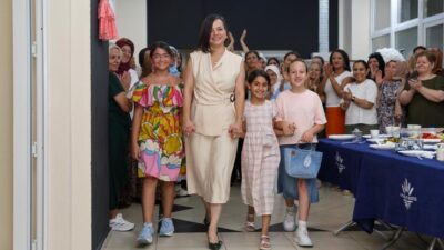 Karabağlar Belediyesi Tekstil Akademi'de eğitimlere başlayan 51 kadın, mezuniyet buluşmasına