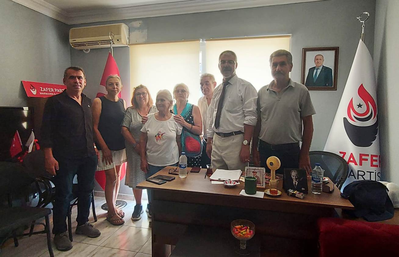 Zafer Partisi Marmaris İlçe Olağan Kongresinde, Başkan Deniz Çelik, güven