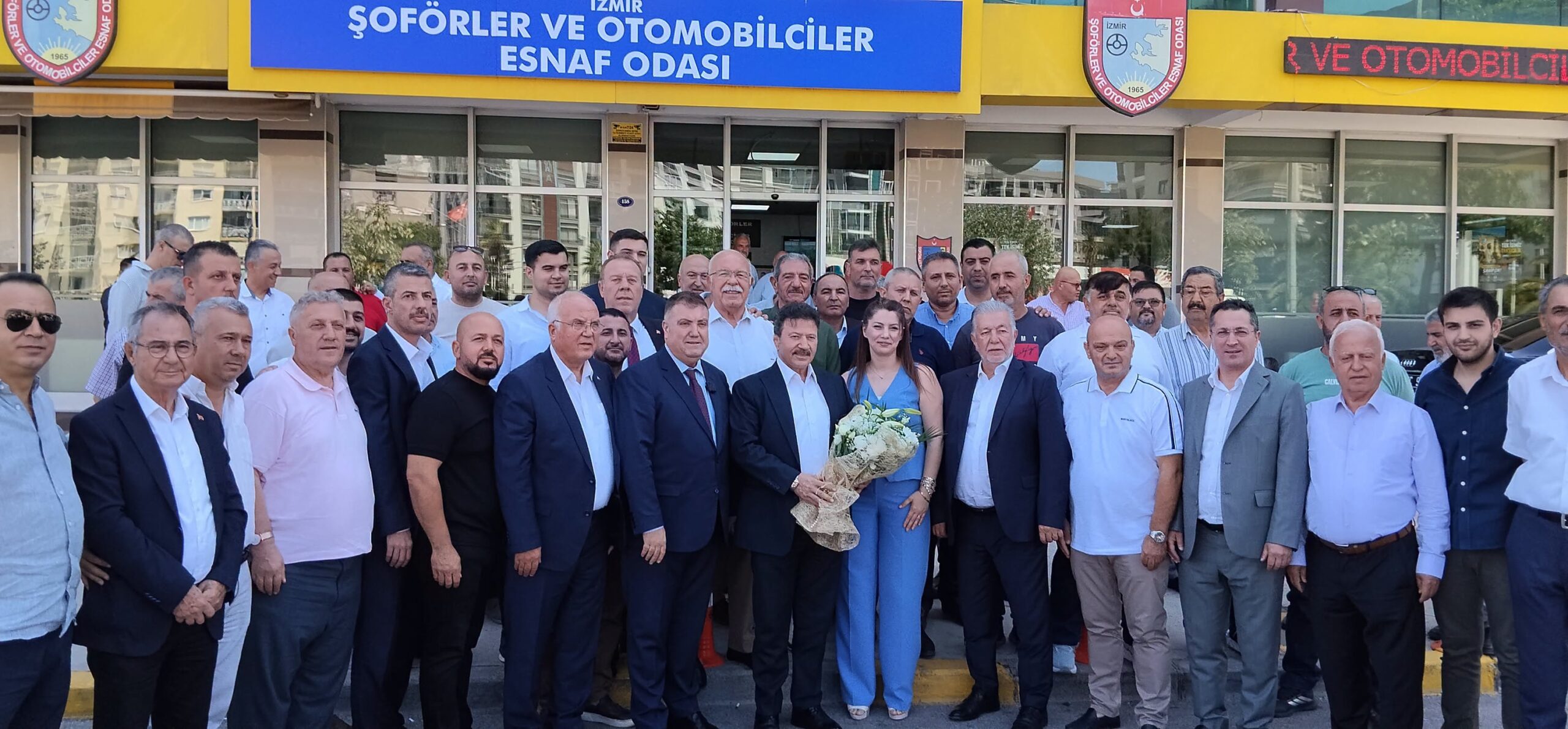 "Erkan Başkan'ın başarısı sadece İzmir'in değil, tüm teşkilatımızın gururudur."