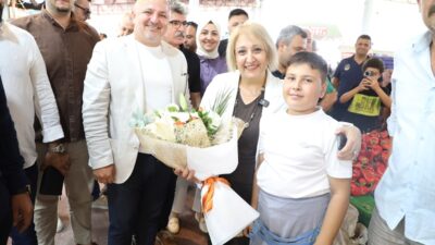 Menderes Belediye Başkan V. Asuman Şen pazar esnafını ziyaret etti.