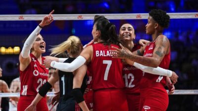 A Milli Kadın Voleybol Takımı, 21 Ağustos-6 Eylül tarihlerinde İstanbul'da