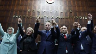 İYİ Parti’den istifa ettikten sonra CHP’ye geçen, ardından CHP’den de