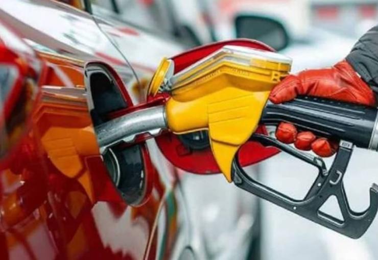 Motorine yapılan 3,71 TL’lik dev zammın ardından akaryakıtta bir kötü