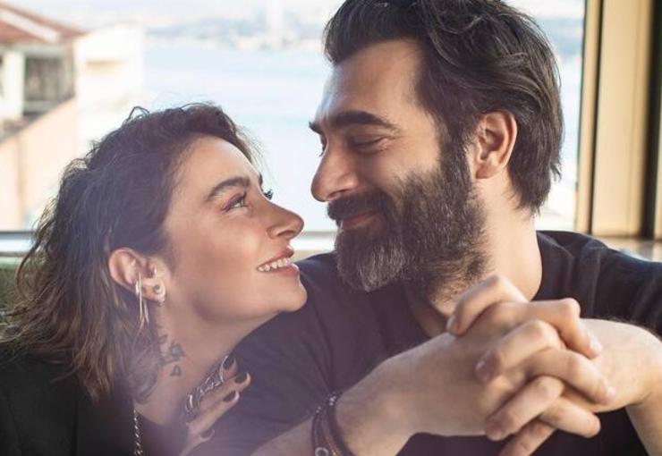 Sıla Gençoğlu, katıldığı YouTube programında sevgilisi İlker Kaleli ile ilk