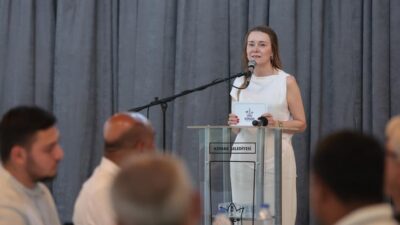 Roman Soykırımı’nı Anma Günü dolayısıyla Konak’ta düzenlenen anma programında Roman
