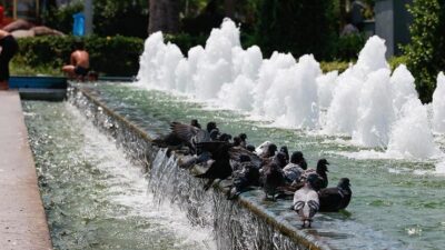 İzmir’de yeni haftada yaz sıcakları etkisini giderek artırıyor. Hafta boyunca