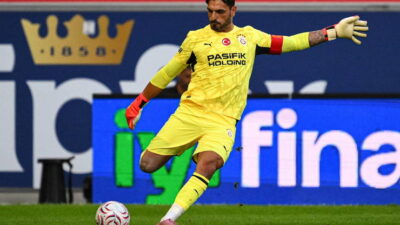 Süper Lig ekibi Göztepe'nin, Galatasaray'dan kaleci Günay Güvenç'i transfer etmek