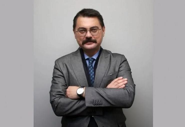 İzmir Büyükşehir Belediyesi eski Genel Sekreteri Barış Karcı, Torbalı Belediyesi