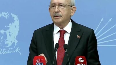 Mutlak butlan kararıyla CHP'nin başına atanan Kemal Kılıçdaroğlu bir basın