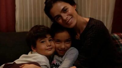 “Kadın” dizisinde Özge Özpirinçci’nin canlandırdığı Bahar karakterinin kızı Nisan’a hayat