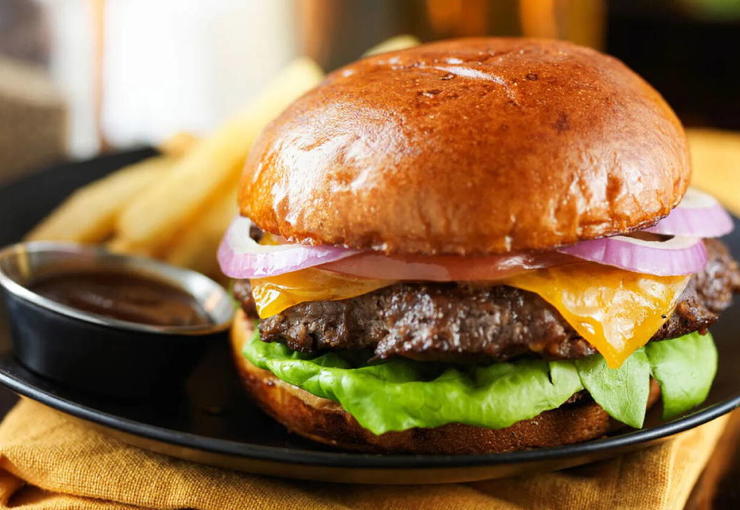 ABD merkezli fast-food devi Fat Brands'in tasfiye planı mahkeme tarafından
