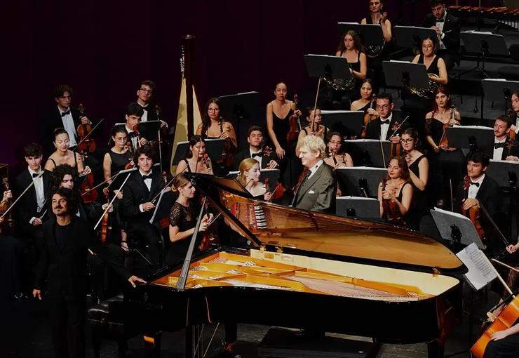 Sabancı Vakfı’nın ana destekçisi olduğu Türkiye Gençlik Filarmoni Orkestrası’nın (TUGFO),