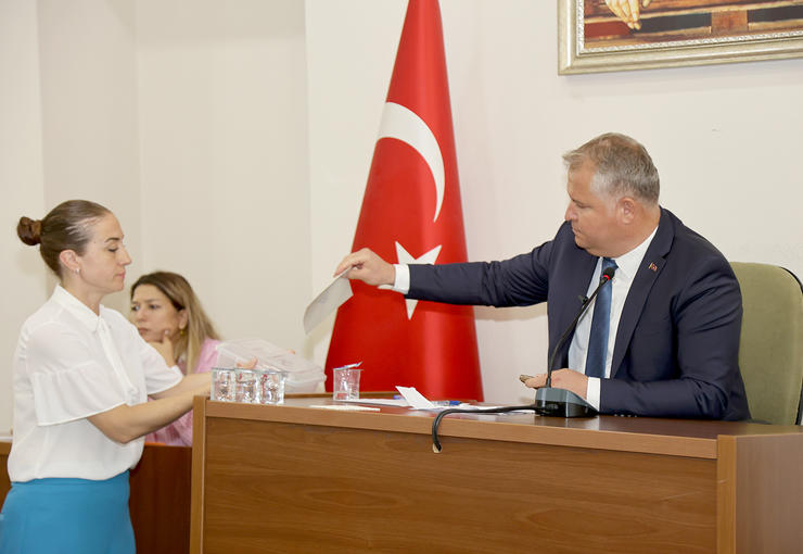 Urla Belediye Başkanı Selçuk Balkan’ın ve 22 meclis üyesinin Cumhuriyet
