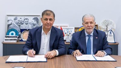 İzmir Büyükşehir Belediyesi, mezarlıklarda yeni bir uygulamayı hayata geçiriyor.