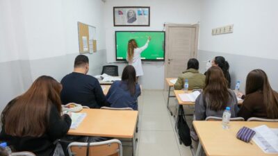 Gaziemir Belediyesi Destek Eğitim Kursu'nda (GAZİDEK) eğitim gören öğrencilerin yüzde