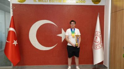 İzmir İl Millî Eğitim Müdürlüğü himayesindeki Bilfen İzmir Fen Lisesi