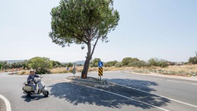 İzmir Büyükşehir Belediyesi, Bergama’nın ilçe merkezi ve kırsal mahallelerinde yol