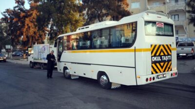 İzmir Büyükşehir Belediyesi, il genelinde servis aracı sayısını artırmak için