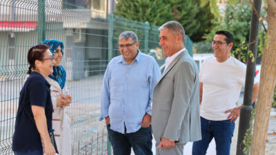 Buca’daki park ve yeşil alanlar, ilçe genelinde başlatılan kapsamlı bakım,