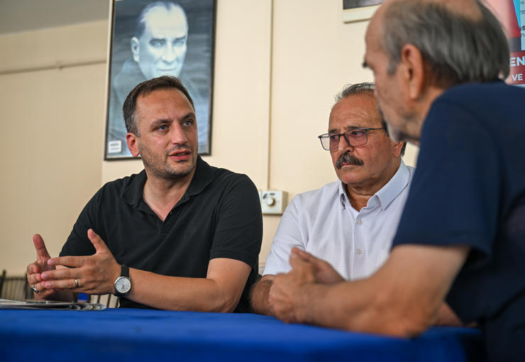 Bornova Belediye Başkanı Ömer Eşki, “ortak akıl” ilkesiyle sürdürdüğü saha