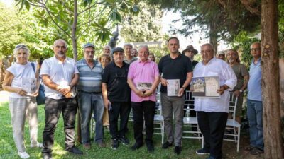 Bornova Belediyesi’nin ev sahipliğinde düzenlenen özel bir söyleşi ve imza