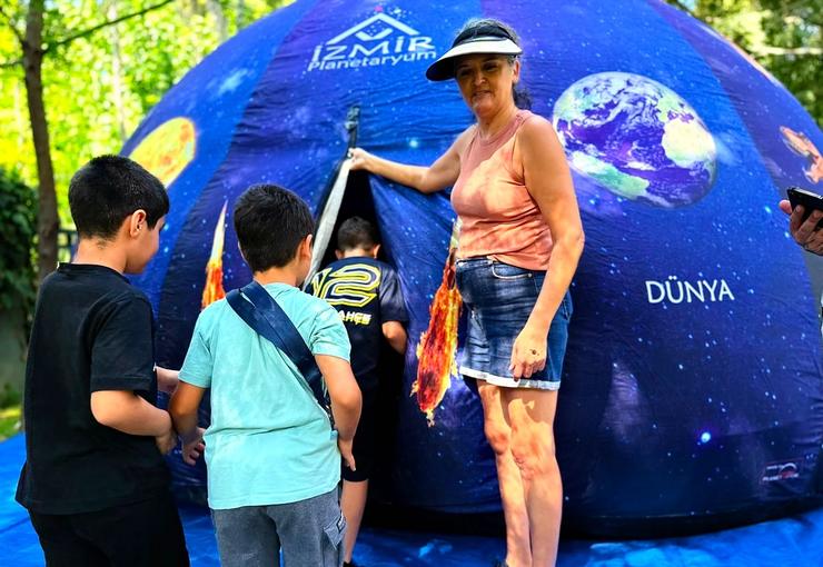 İzmir Büyükşehir Belediyesi Hasan Âli Yücel Kütüphanesi’nde düzenlenen “Yaz Dönemi