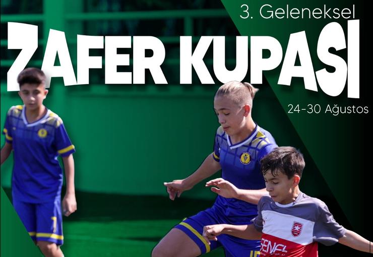 Buca Belediyesi, 30 Ağustos Zafer Bayramı coşkusunu yeşil sahalara taşıyor.