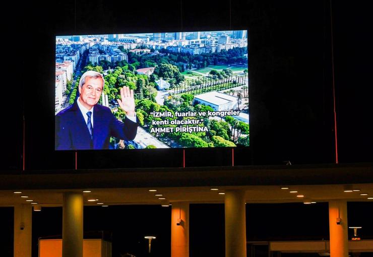 İzmir Büyükşehir Belediyesi, merhum İzmir Büyükşehir Belediye Başkanı Ahmet Piriştina’nın