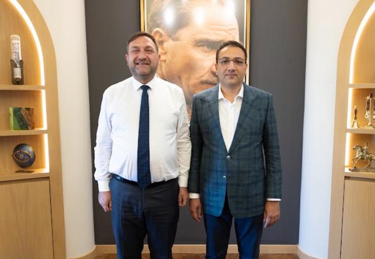 CHP İzmir İl Başkanı Utku Gümrükçü başkanlığındaki Cumhuriyet Halk Partisi