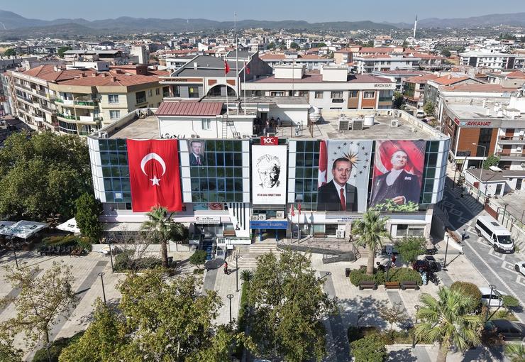 Menderes 29-30 Ağustos tarihlerinde Zafer Bayramı’nı konserlerle kutlayacak.