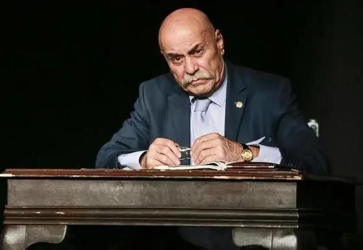 Devlet Tiyatroları eski yöneticilerinden oyuncu Faruk Günuğur, 78 yaşında yaşamını