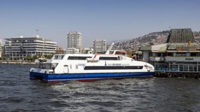 İzmir Büyükşehir Belediyesi’ne bağlı ESHOT, İZULAŞ, İZDENİZ, Metro ve Tramvay