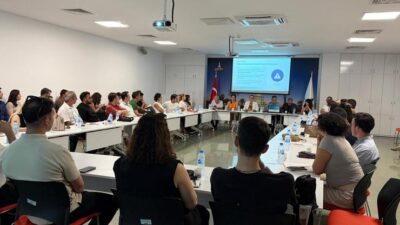 İzmir Büyükşehir Belediyesi, konutlarda güneş enerjisi kullanımının yaygınlaşmasını kolaylaştıracak önemli
