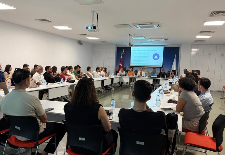 İzmir Büyükşehir Belediyesi, konutlarda güneş enerjisi kullanımının yaygınlaşmasını kolaylaştıracak önemli