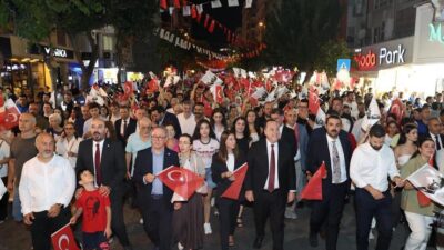 Manisa Büyükşehir Belediyesi, 30 Ağustos Zafer Bayramı’nın coşkusunu kent genelinde