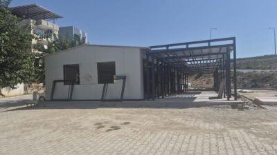 İzmir Büyükşehir Belediyesi’nin Buca'da yapımı sürdürdüğü iki yeni taziye evinde