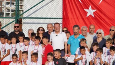 Geleneksel olarak her yıl Ayvalık Belediyesi ve Atatürkçü Düşünce Derneği