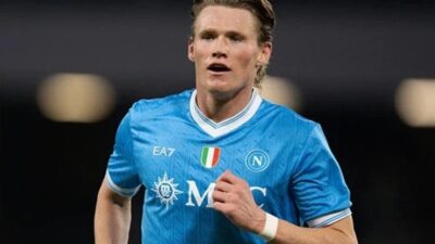 Napoli forması giyen Scott McTominay’ın ayağındaki rahatsızlık nedeniyle ameliyat olabileceği
