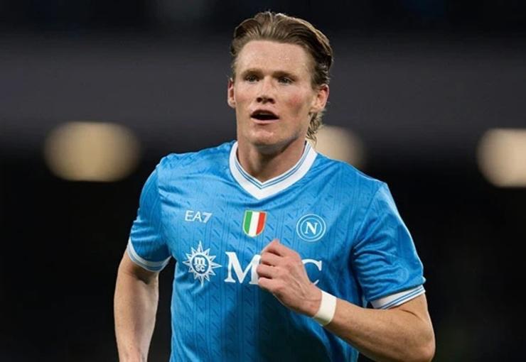 Napoli forması giyen Scott McTominay’ın ayağındaki rahatsızlık nedeniyle ameliyat olabileceği