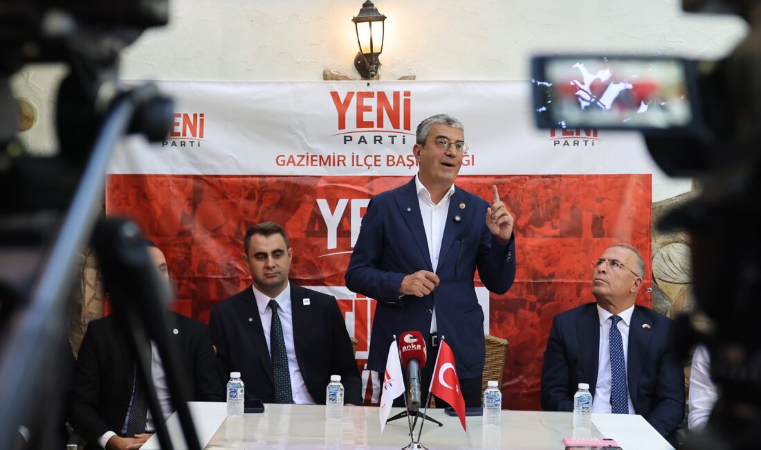 YENİ Parti Grup Başkan Vekili Gökhan Günaydın, İzmir’de partisinin kısa