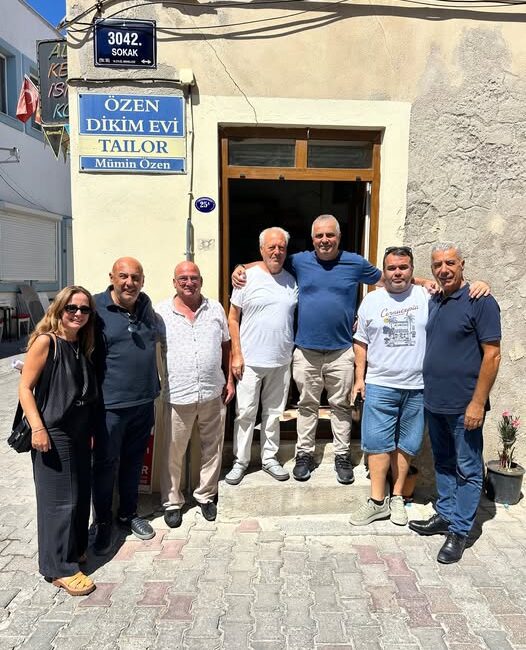 YENİ Parti Kurucu Çeşme İlçe Başkanı Dolunay Onur ve yönetim