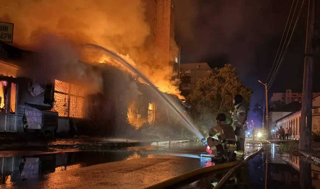 Rusya’nın gece boyunca düzenlediği yoğun füze ve İHA saldırısında Kiev