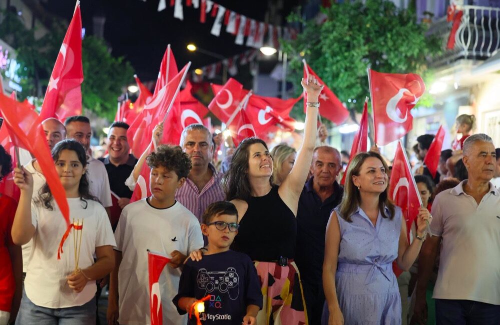Çeşme’de 30 Ağustos Zafer Bayramı, düzenlenen tören ve etkinliklerle büyük