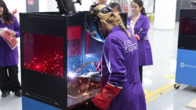Konak Belediyesi’nin kadın istihdamına ayrı bir pencere açacak Kaynak Operatörlüğü