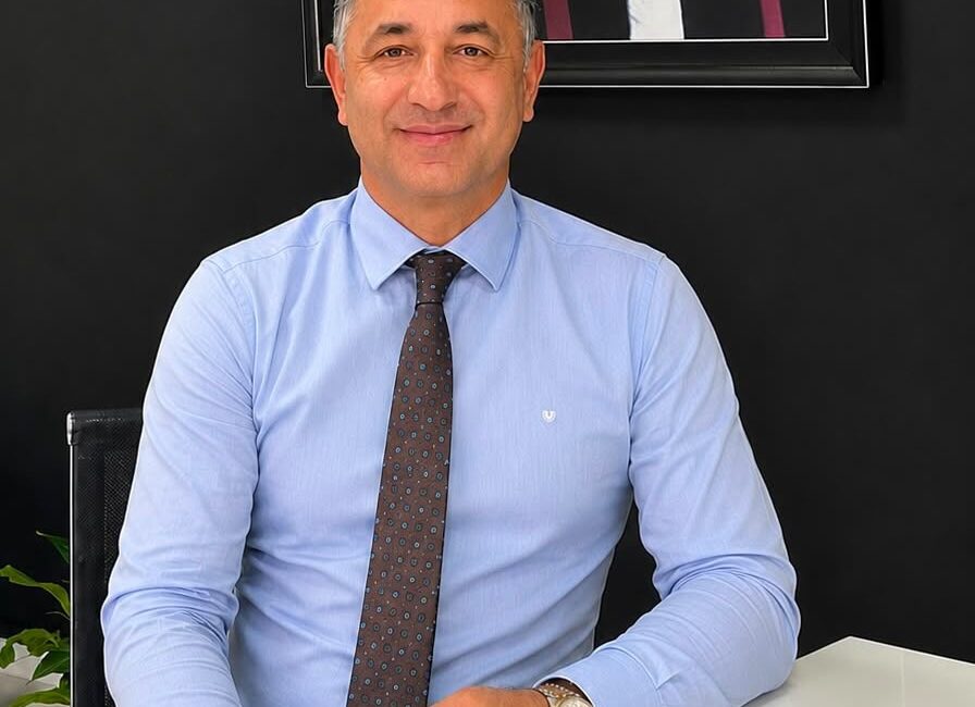 Çok uzun yıllardır büyük bir inançla, hiçbir karşılık beklemeden Cumhuriyet
