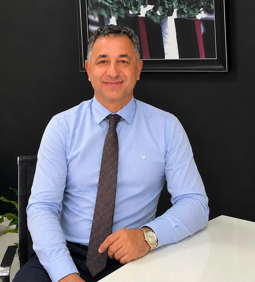 Çok uzun yıllardır büyük bir inançla, hiçbir karşılık beklemeden Cumhuriyet