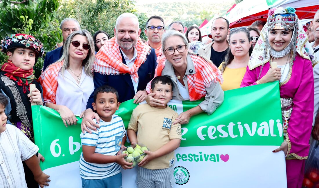 Menemen Belediyesi tarafından bu yıl altıncısı düzenlenen Bozalan İncir Festivali,