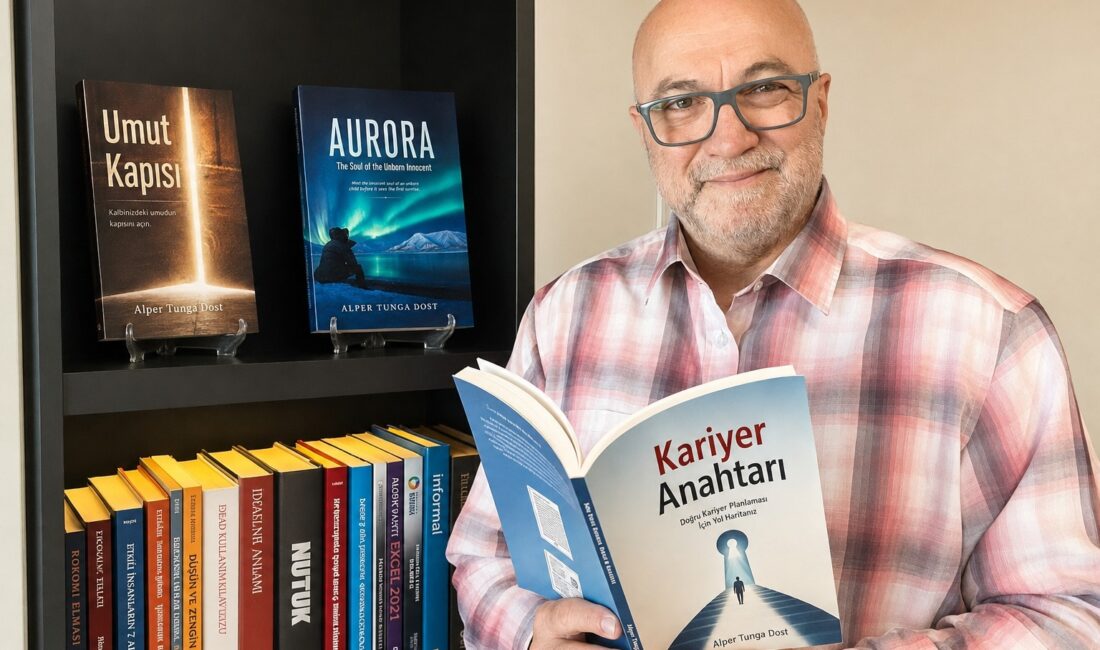 İzmirli yazar Alper Tunga Dost’un “Aurora” ve “Umut Kapısı” adlı