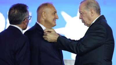 İYİ Parti'den istifa ederek AK Parti'ye katılan Aydın Milletvekili Ömer