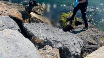 Kocaeli'nin Darıca ilçesi sahilinde kıyıya vuran 3 cansız bedenin kimlik